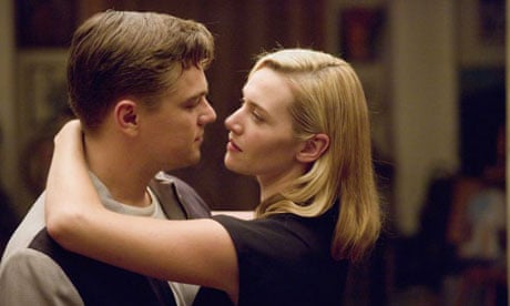 Leonardo Di Caprio and Kate Winslet in a clinch in Revolutionary Road