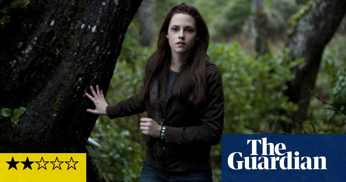 Film Review The Twilight Saga New Moon Film The Guardian