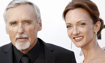 Dennis Hopper S Wife Wins Right To Stay In His Home Dennis