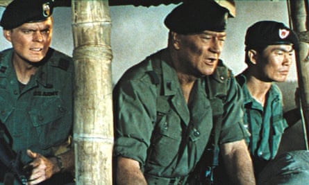Edward Faulkner, John Wayne and George Takei in The Green Berets