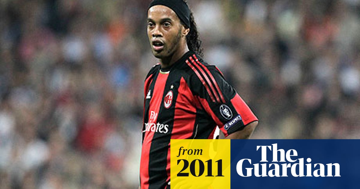 Ronaldinho: "I was lucky enough to play with Maldini. He's a great friend too