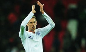 Peter Crouch Says Fabio Capello Sees Him As England S Last Resort Football The Guardian