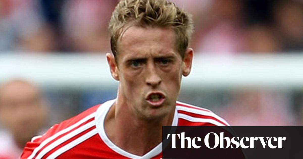Peter Crouch Pounces For Stoke To End Manchester United S Dream Start Premier League 2011 12 The Guardian