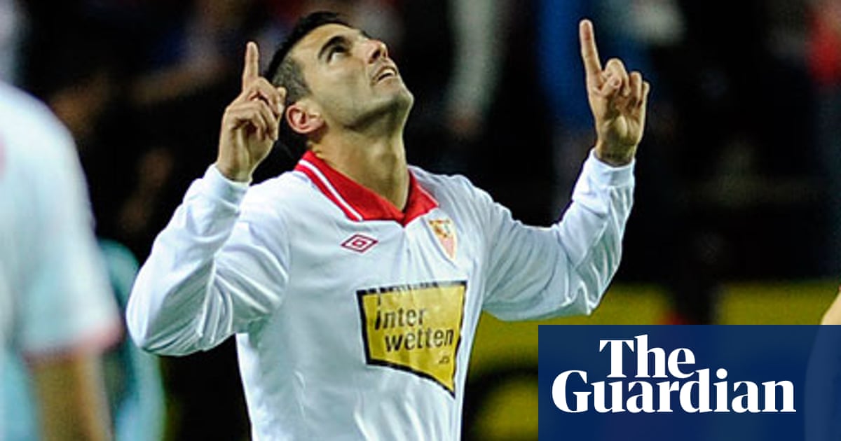 Jose Antonio Reyes Comes In From The Cold To Be Sevilla S Saviour Again La Liga The Guardian