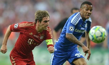 Ryan Bertrand battles with Philipp Lahm in the Champions League final