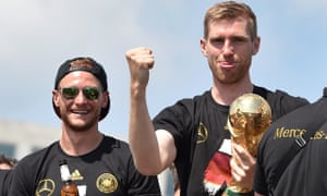 Tony Pulis Leaves Crystal Palace Two Days Before Start Of New Season Football The Guardian