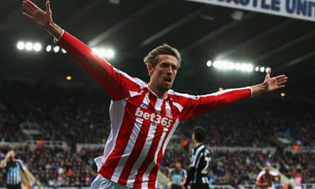 Stoke Claim Point Against Newcastle With Late Peter Crouch Goal Premier League The Guardian