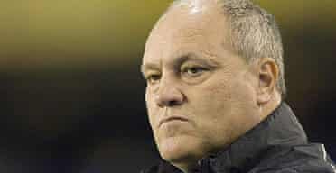 Martin Jol on the touchline during the UEFA Cup match against Getafe at White Hart Lane