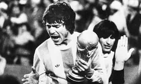 Daniel Passarella with the World Cup after Argentina's 3-1 victory over Holland in 1978