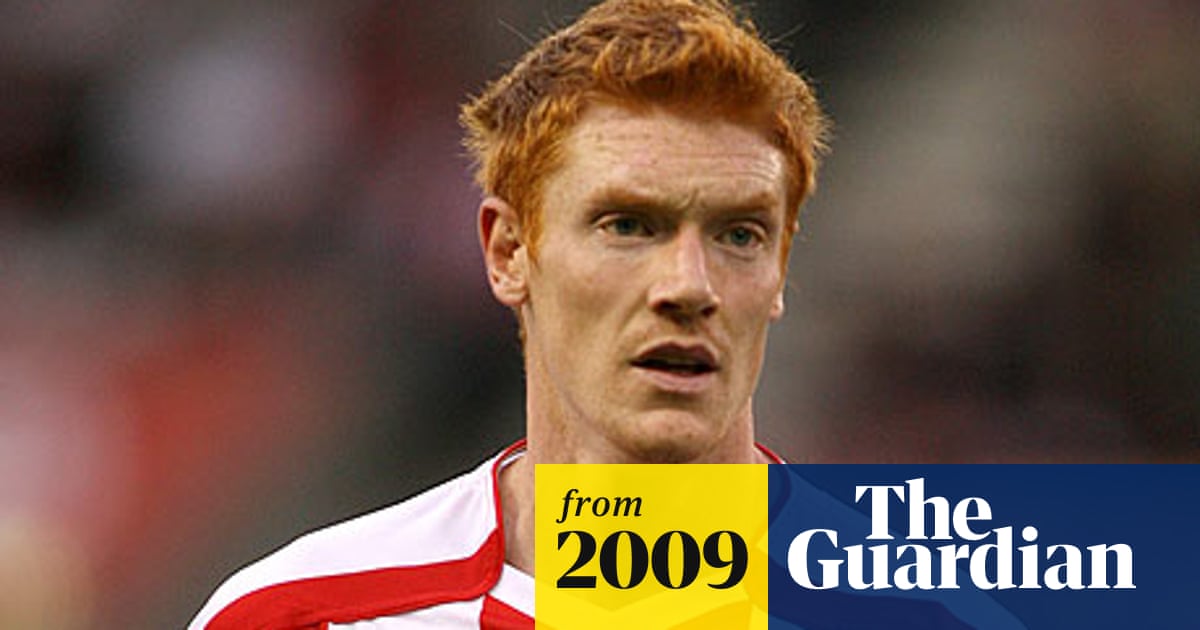 Championship Stoke City S Dave Kitson Back At Reading On Loan Until End Of Season Football The Guardian