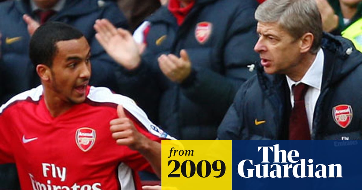 Theo Walcott Named In England U 21 Squad Despite Arsene Wenger S Fears England The Guardian
