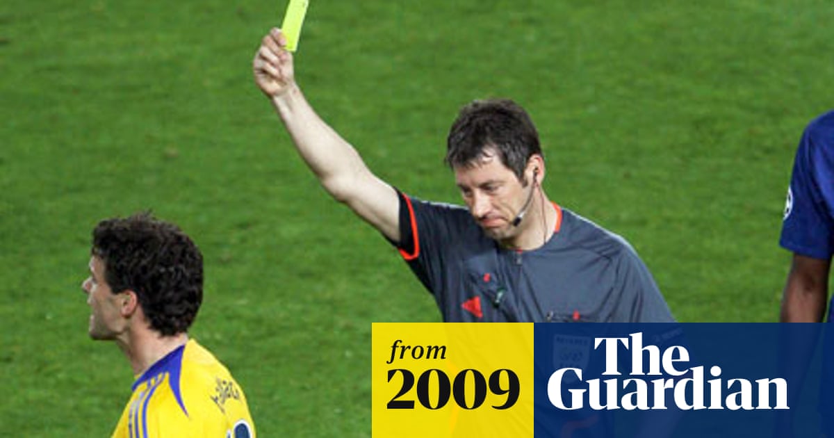 Barcelona Chelsea Referee Says He Was Right Not To Dismiss Ballack Champions League The Guardian Barcelona Chelsea Referee Says He Was Right Not To Dismiss Ballack Champions League The Guardian