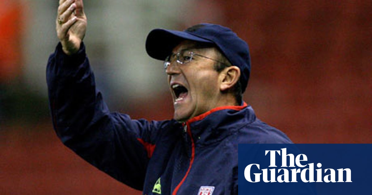 Tony Pulis Stands By His Misunderstood Stoke Side Football The Guardian