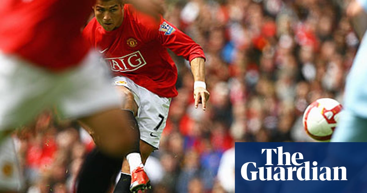 The Knowledge Can A Football Really Speed Up In Mid Air 2 Football The Guardian