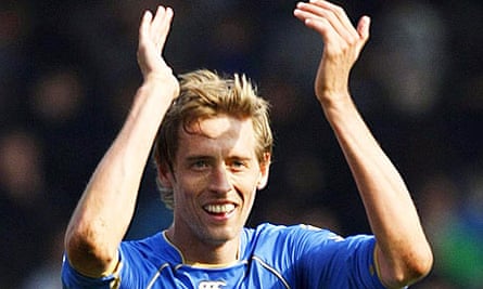 Sunderland Back Out Of Bid To Sign Portsmouth S Peter Crouch Sunderland The Guardian