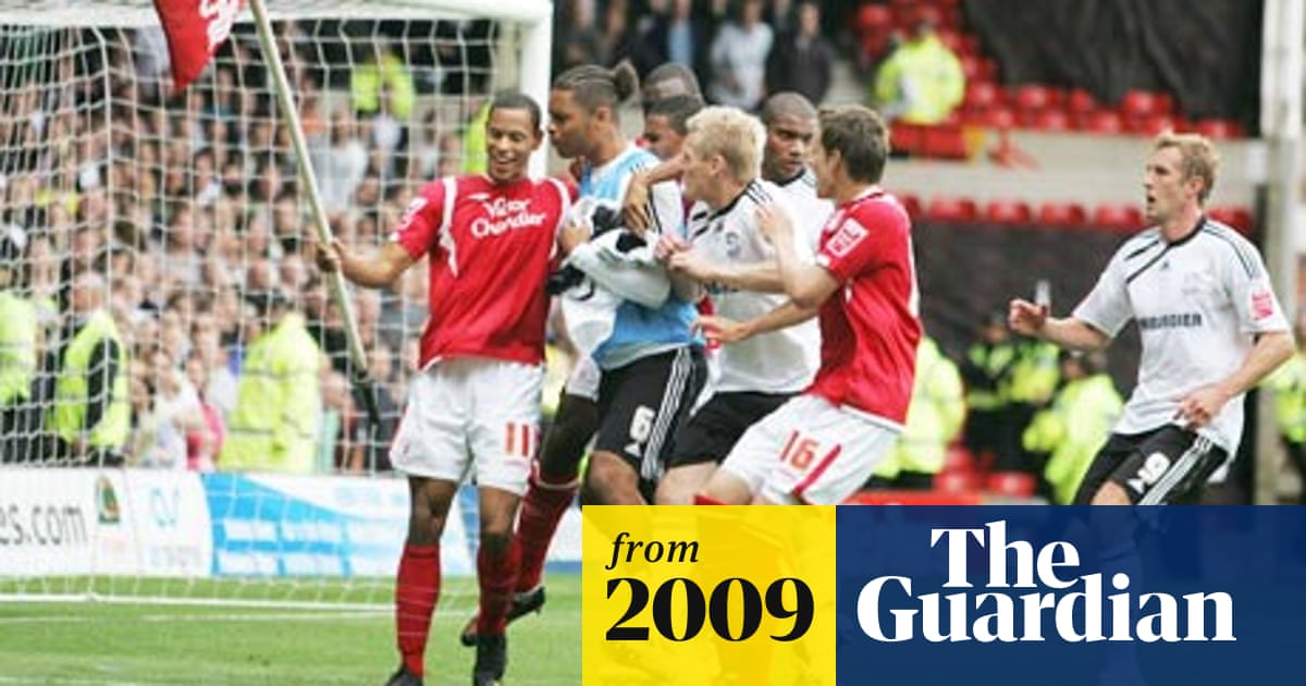 Billy Davies Says Forest S Flag Waving Nathan Tyson Did Nothing Wrong Championship The Guardian