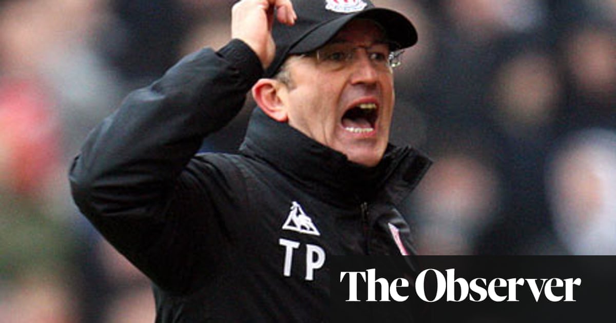 Stoke S Tony Pulis Sets Old School Test For Arsenal S Le Professeur Stoke City The Guardian