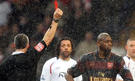 https://i.guim.co.uk/img/static/sys-images/Football/Pix/pictures/2010/2/11/1265883241637/Abou-Diaby-is-sent-off-at-001.jpg?crop=none&dpr=1&s=none&width=465