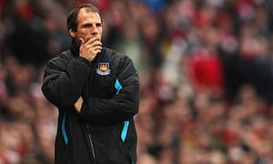 Gianfranco Zola Hopes Carlton Cole And Scott Parker Can Rally West Ham Football The Guardian
