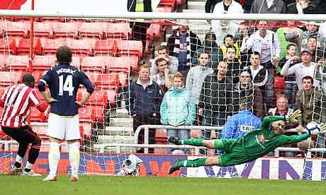 Darren Bent fails to pay the penalty as Sunderland check Tottenham ...