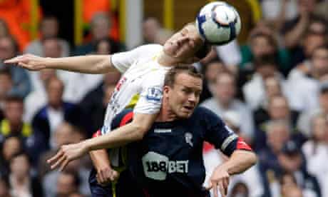 Kevin Davies of Bolton, right