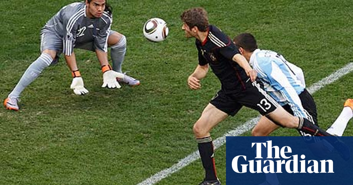 31+ Diego Maradona World Cup 2010 Pics