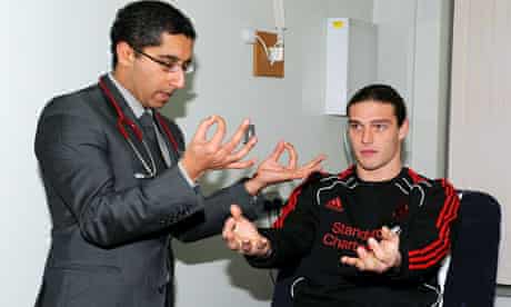 Andy Carroll undergoes his medical at Liverpool