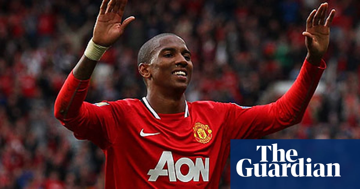 Ashley young arsenal