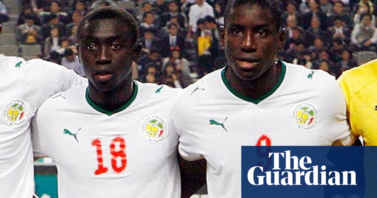 Papiss Demba Cisse Seeks To Become Newcastle United S Next Great No9 Louise Taylor Football The Guardian