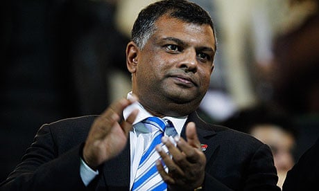 QPR's Tony Fernandes leads the way with Twitter debate on Neil Warnock |  QPR | The Guardian