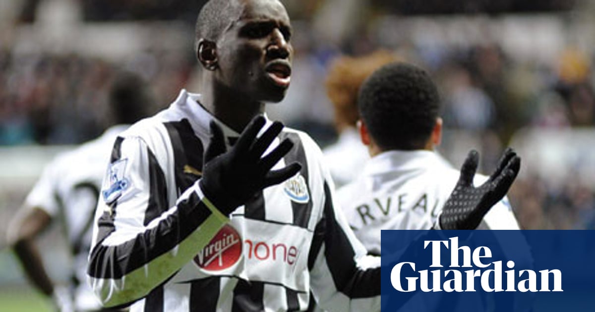 Football Transfer Rumours Arsenal To Sign Demba Ba And Pepe Reina Football The Guardian