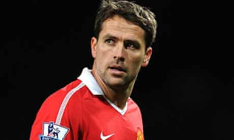 Michael Owen playing for Manchester United