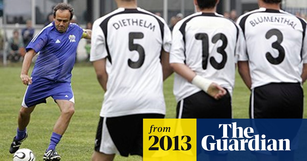 Fifa To Use Vanishing Spray For Defensive Walls At Club World Cup Club World Cup The Guardian Fifa To Use Vanishing Spray For Defensive Walls At Club World Cup Club World Cup The Guardian
