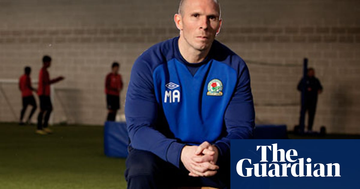 Michael Appleton Settles In After Ejecting Circus From Blackburn Tent Blackburn Rovers The Guardian Michael Appleton Settles In After Ejecting Circus From Blackburn Tent Blackburn Rovers The Guardian