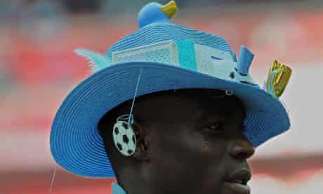 Mario-Balotelli-wears-a-h-008.jpg