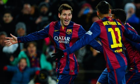 Lionel Messi scores for Barcelona against Villarreal