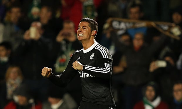 Cristiano Ronaldo scores to help Real Madrid win 2-0 at Elche