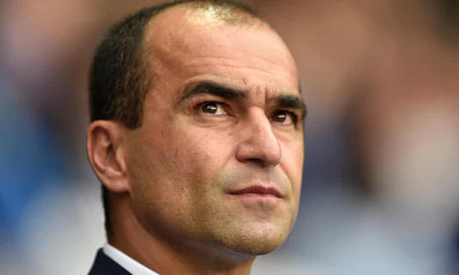 Everton's manager Roberto Martínez has been using drones to film training at the Finch Farm academy.