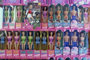 Gallery Barbie: Barbie Doll Display at F.A.O. Schartz