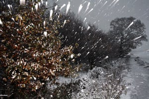Gallery Snow update: Snow falls in Hoxne Suffolk