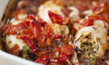 Baked squid with chilli tomato sauce