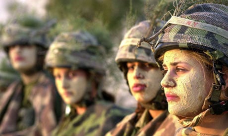 Israeli servicewomen train to become army instructors