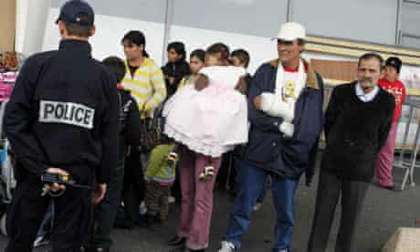 Roma families being deported from France