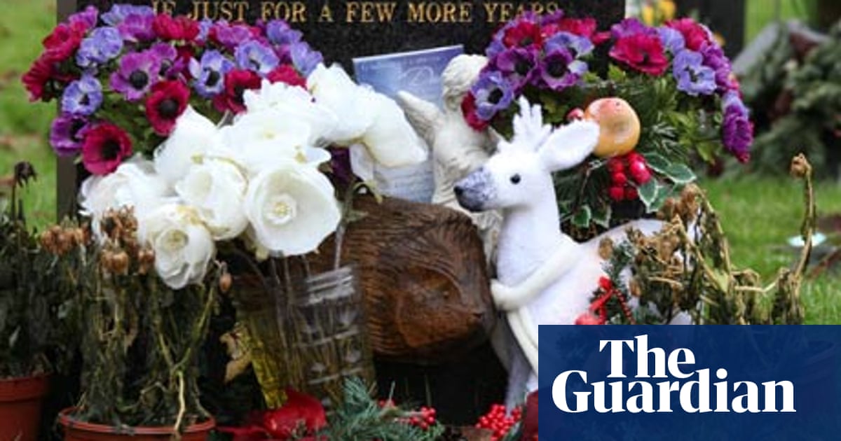 Should Fake Flowers Be Banned From Cemeteries Bereavement The