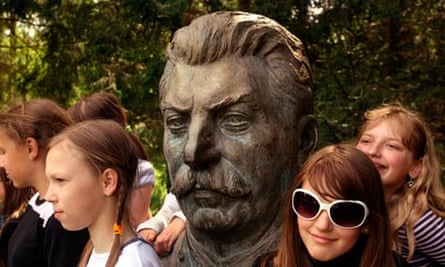 A sculpture of Stalin in Grutas Park