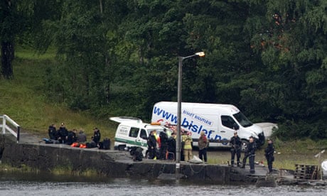 Norway attacks police trawl the waters off Utøya island