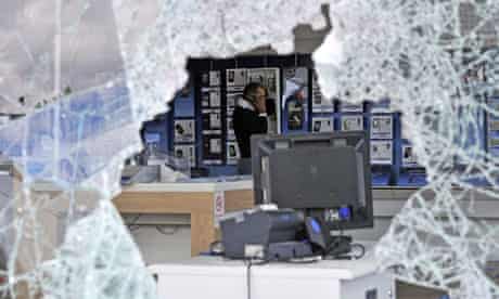 AA looted O2 mobile phone store in Tottenham Hale. MI5 has joined the hunt for riot organisers