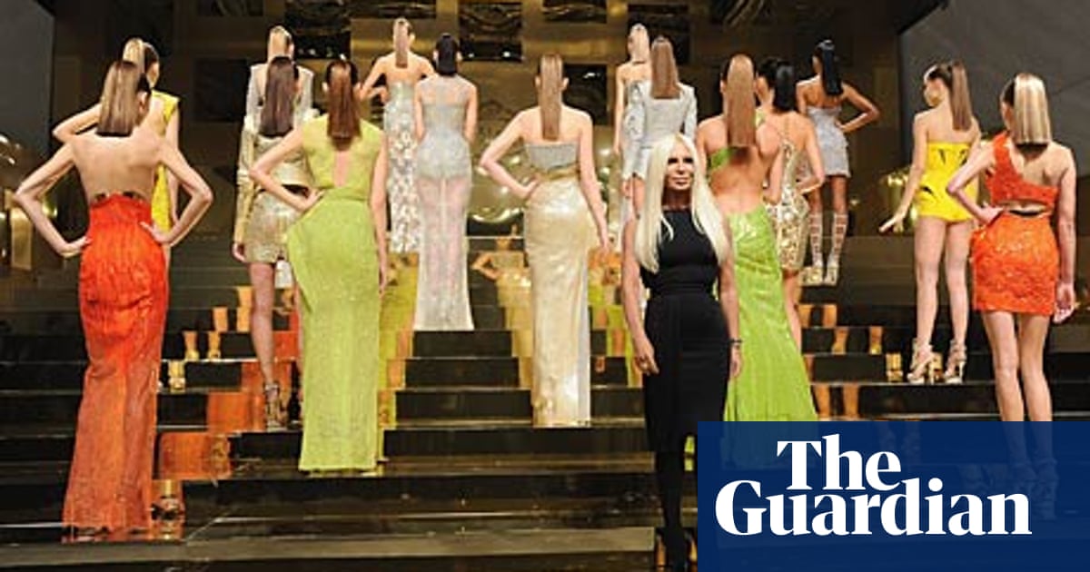 How The Other Half Dress Paris Says Merci As Haute Couture Sales Rise Haute Couture Shows The Guardian How The Other Half Dress Paris Says Merci As Haute Couture Sales Rise Haute Couture Shows The Guardian