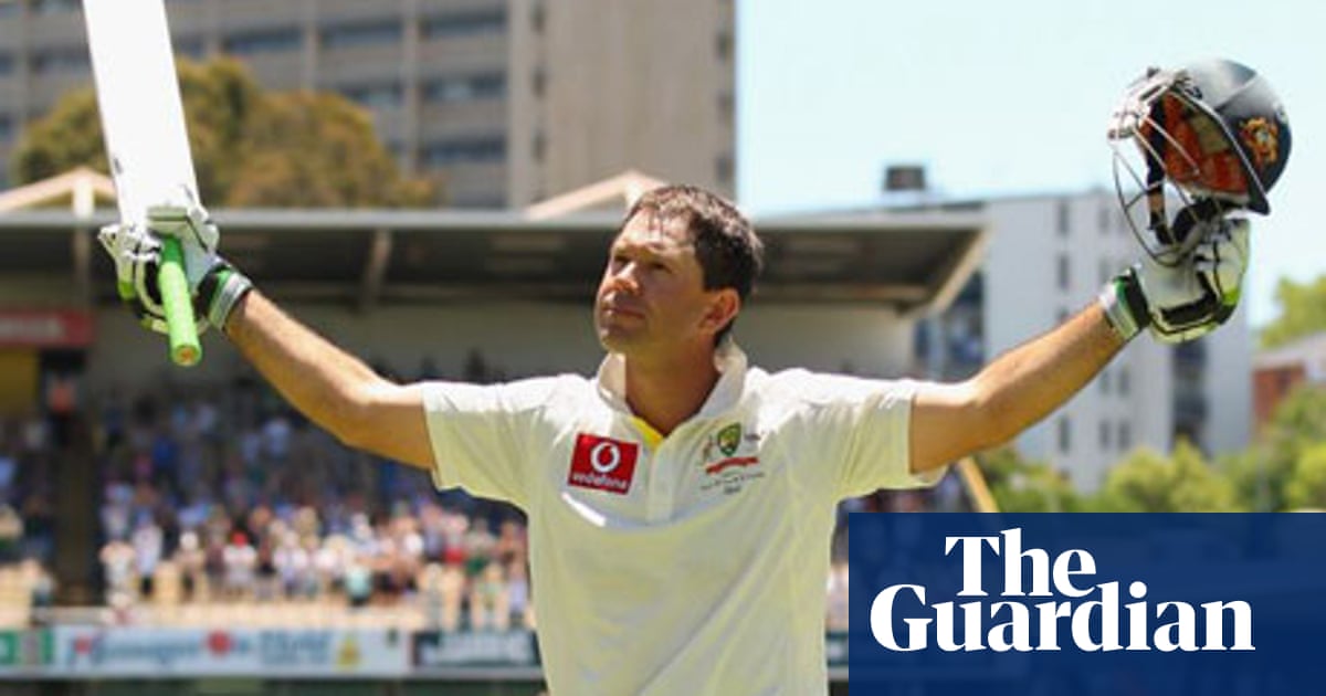 Ricky Ponting Out For Eight In Final Innings Before Retirement Sport The Guardian