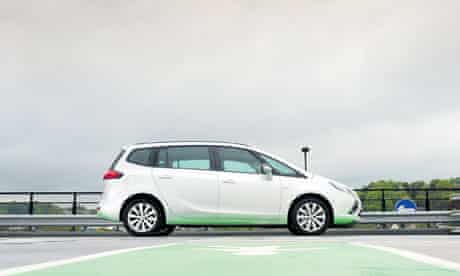 On The Road Vauxhall Zafira Tourer 2 0cdti 16v Review Motoring The Guardian